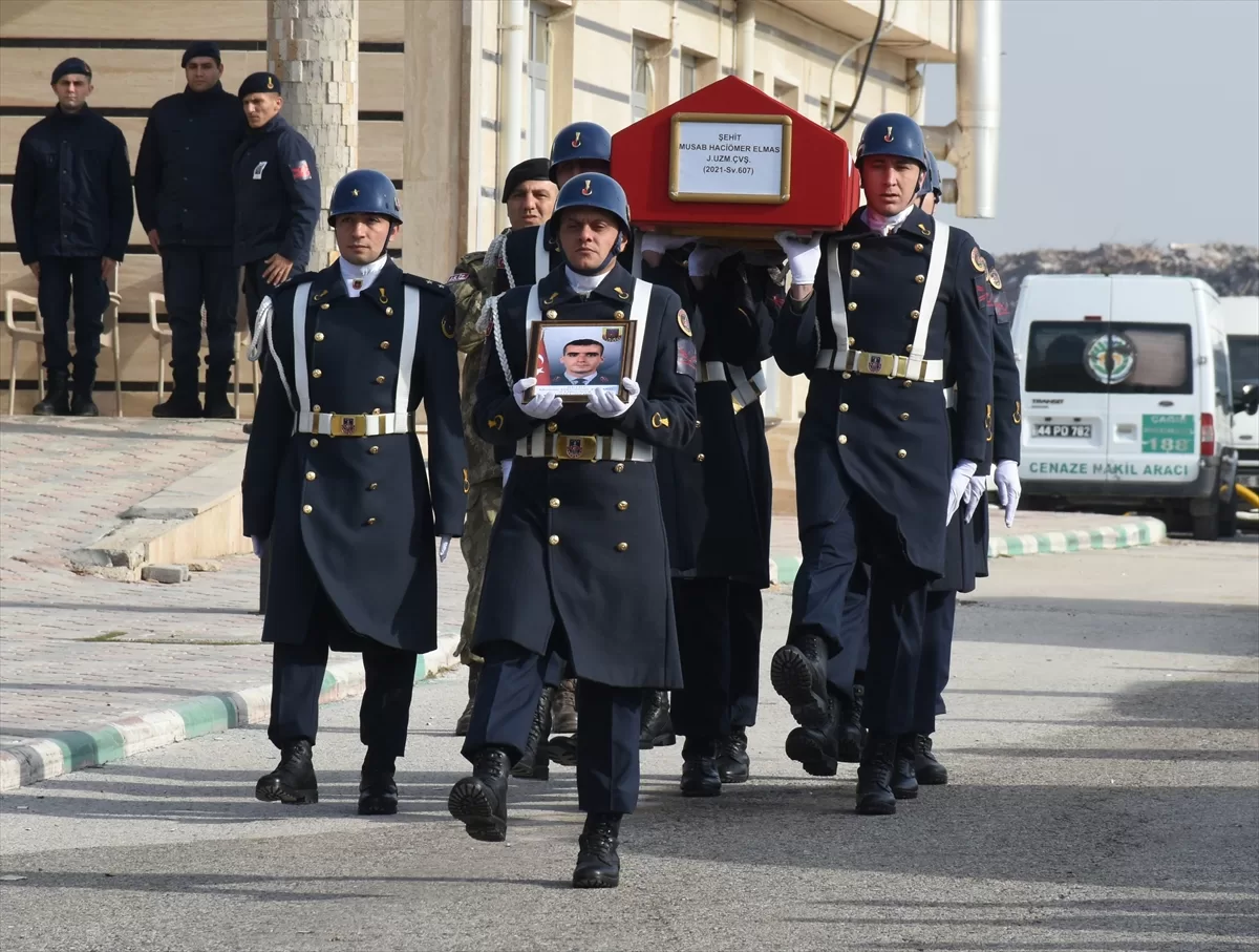 Trafik Kazas Nda Ehit Olan Uzman Avu Elmas Malatya Da Son