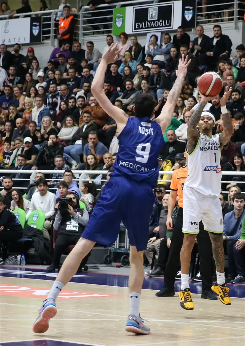 Merkezefendi Belediyesi Denizli Basket x Buyukcekmece Basquetebol