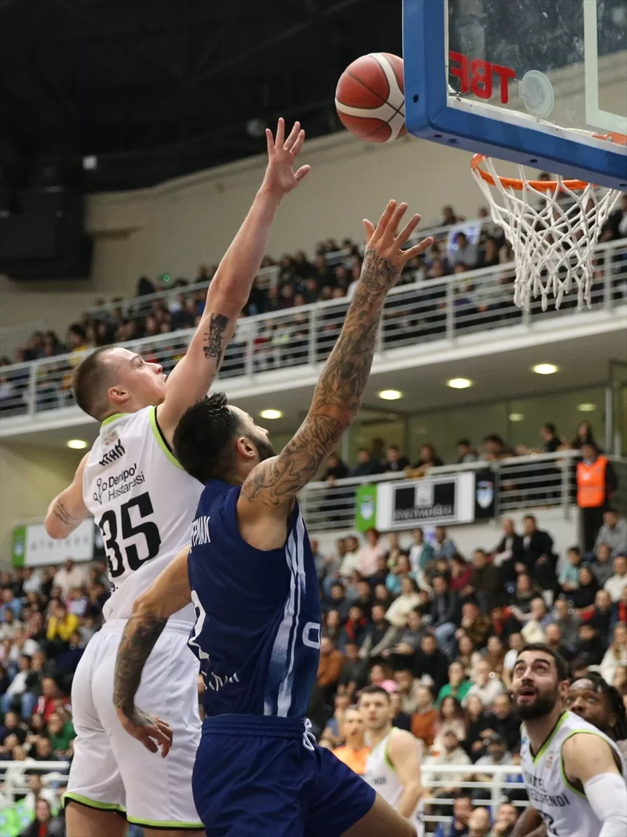 Merkezefendi Belediyesi Denizli Basket x Buyukcekmece Basquetebol