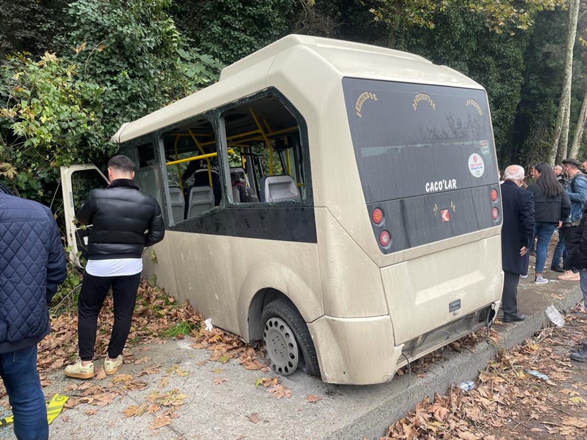 Sariyer De Yolcu Minibusu Kaza Yapti 1 Kisi Hayatini Kaybetti Haber 1