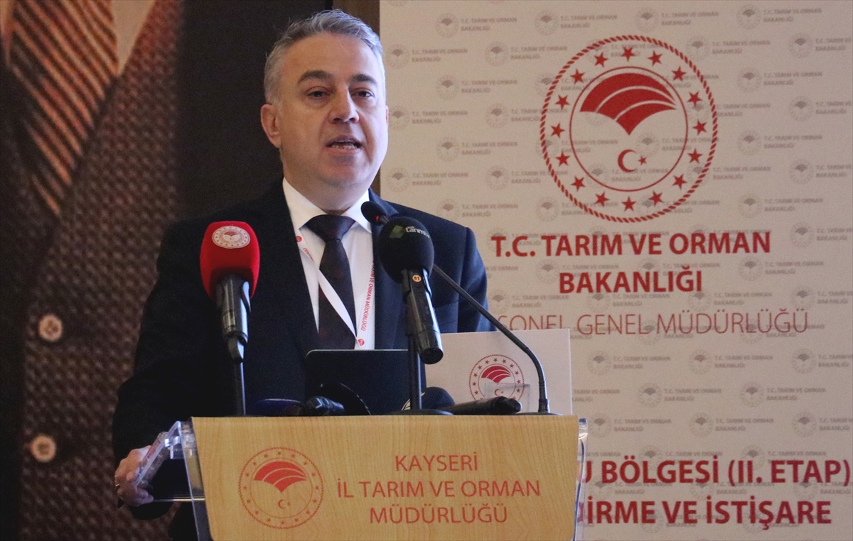 Tarım ve Orman Bakanı Vahit Kirişci, Kayseri'de personele hitap etti: