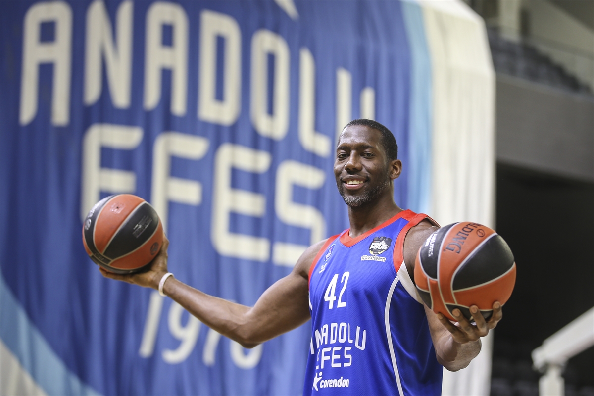 Anadolu Efes, THY Avrupa Ligi'nde “son şampiyon” unvanını korumayı hedefliyor: