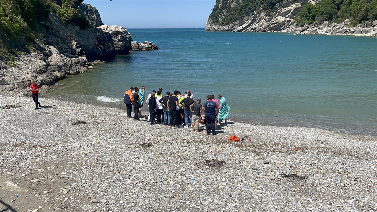 Zonguldak'ta denizde boğulma tehlikesi geçiren üniversite öğrencisi tedaviye alındı