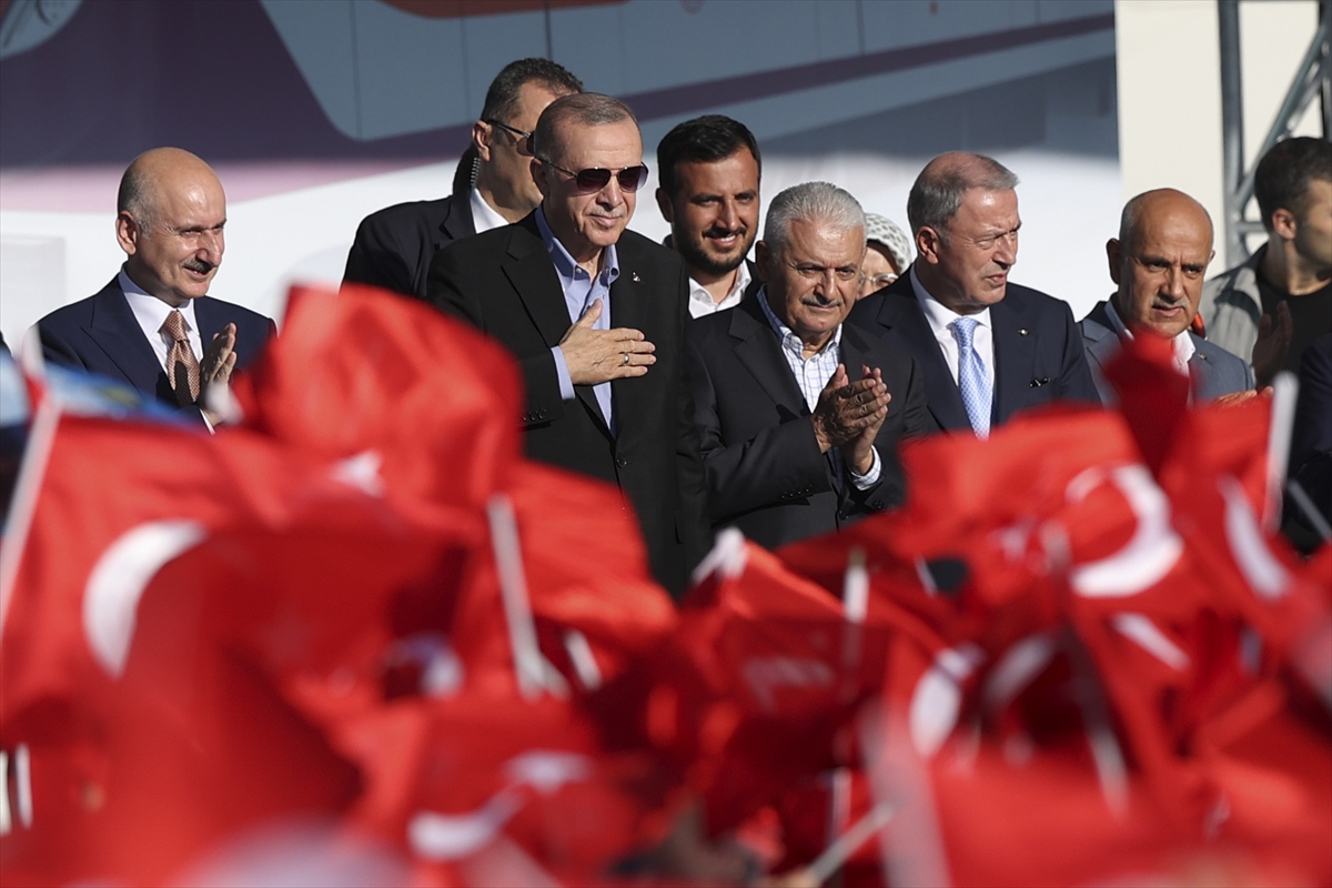 Pendik-Sabiha Gökçen Havalimanı metrosu açıldı