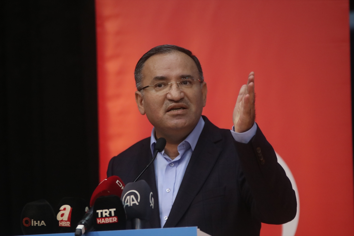 Bakan Bozdağ'dan, CHP milletvekillerinin Yalova'da mahkeme heyetine yönelik söylemlerine ilişkin açıklama: