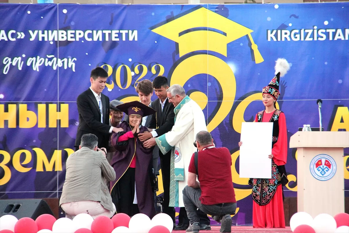 Kırgızistan-Türkiye Manas Üniversitesi'nde mezuniyet töreni düzenlendi