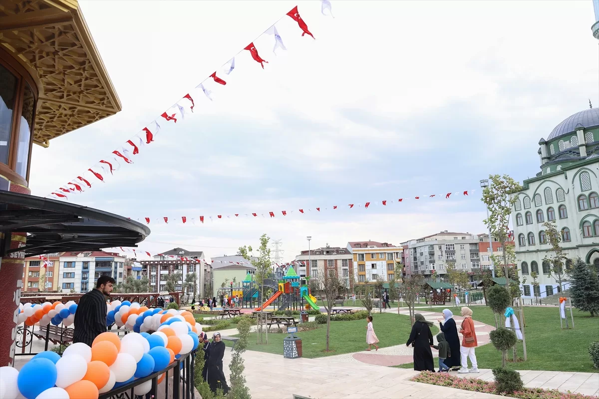 Bakan Özhaseki, Sultangazi'de park açılışında konuştu: