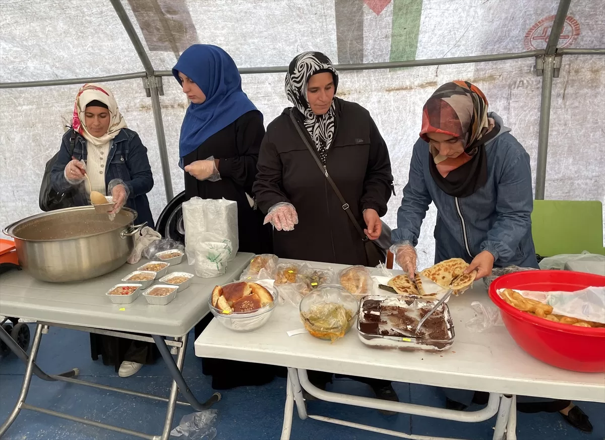 Ardahan'da Gazze'ye destek için kermes düzenlendi