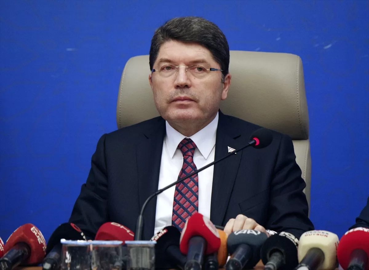 Adalet Bakanı Yılmaz Tunç, AK Parti Bursa İl Başkanlığında konuştu: