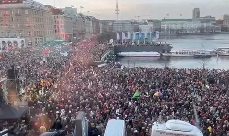 Almanya’da 100 binden fazla kişi aşırı sağa karşı gösteri düzenledi