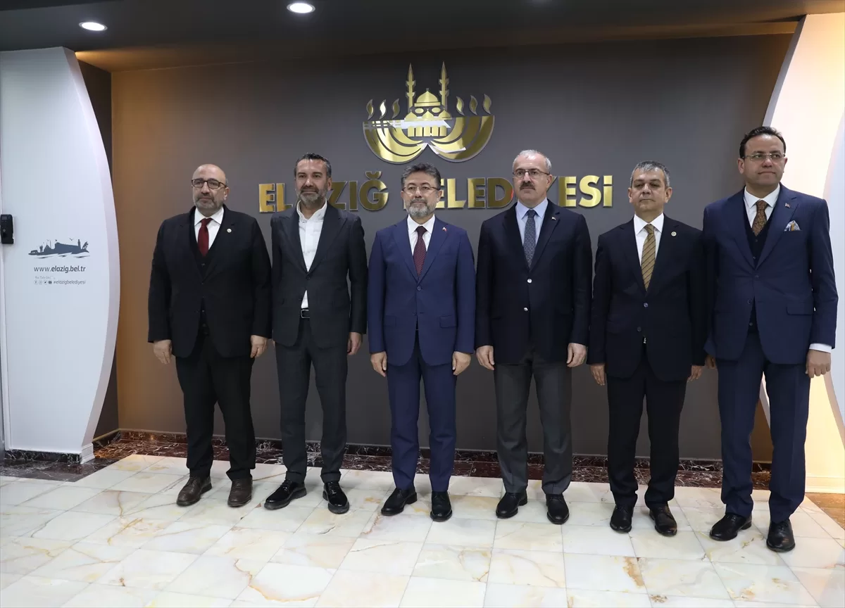 Tarım ve Orman Bakanı Yumaklı, Elazığ'da temaslarda bulundu