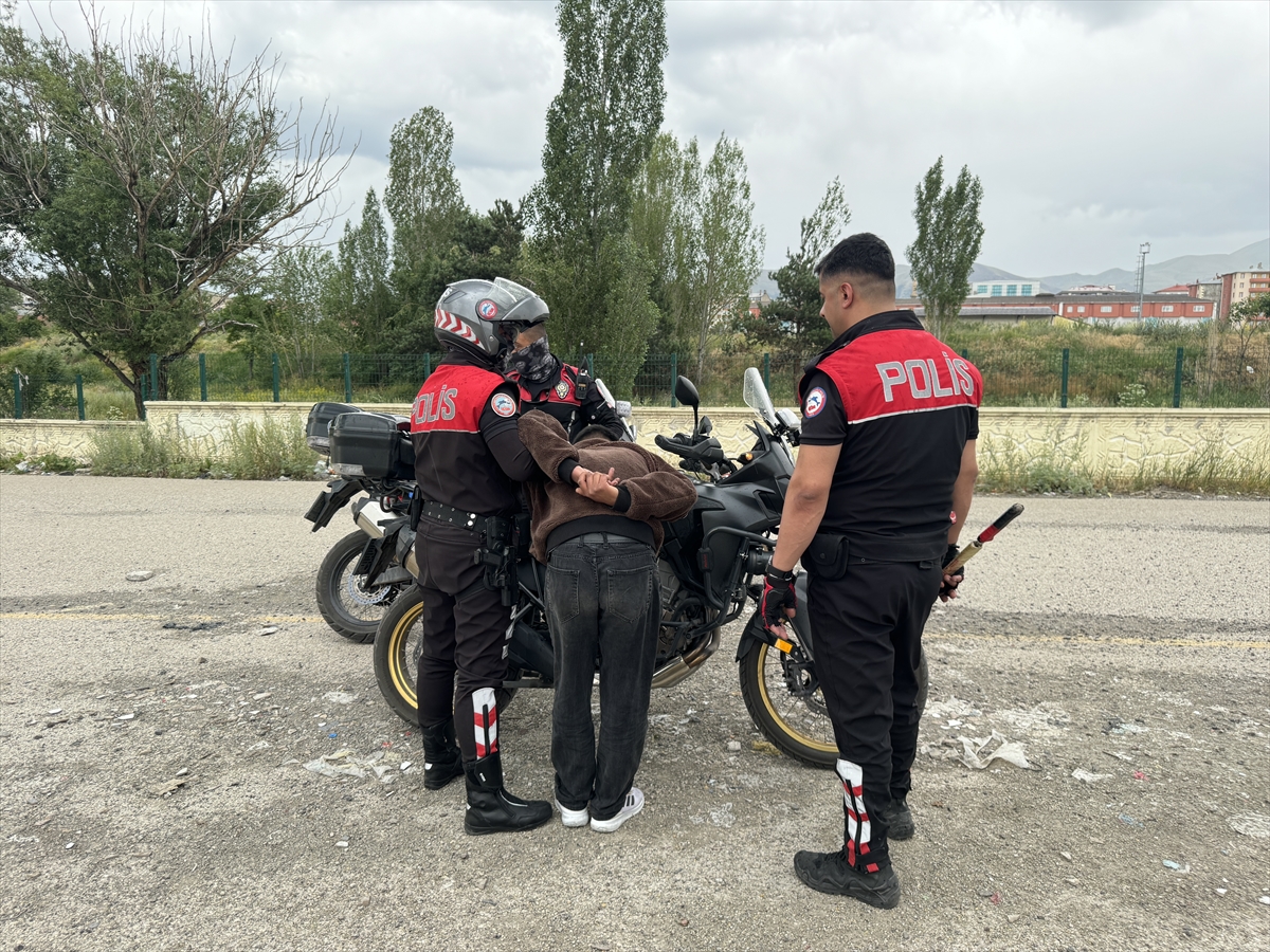 Erzurum'da bıçaklı kavgada 1 çocuk yaralandı