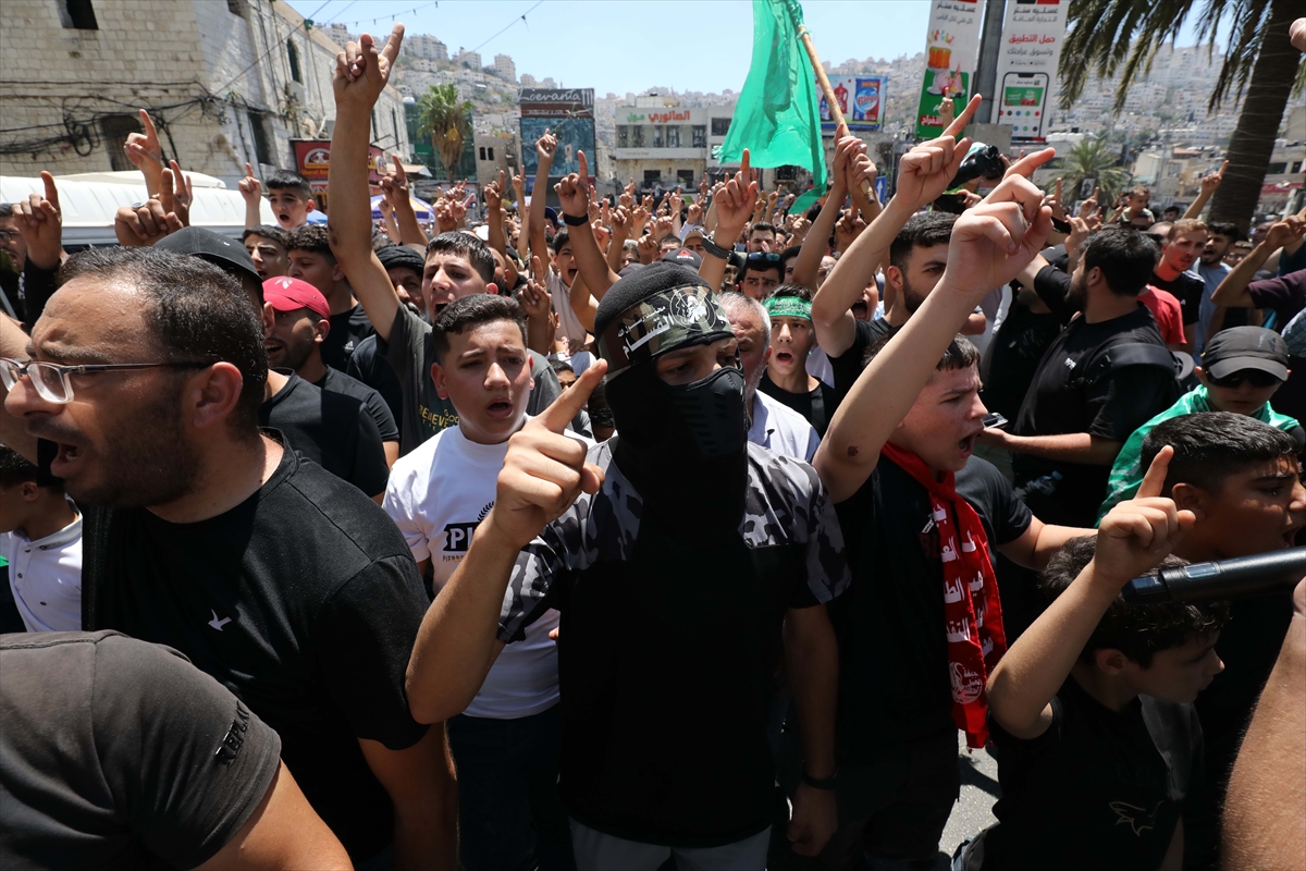 Hamas lideri Heniyye'ye düzenlenen suikast, işgal altındaki Batı Şeria'da protesto edildi