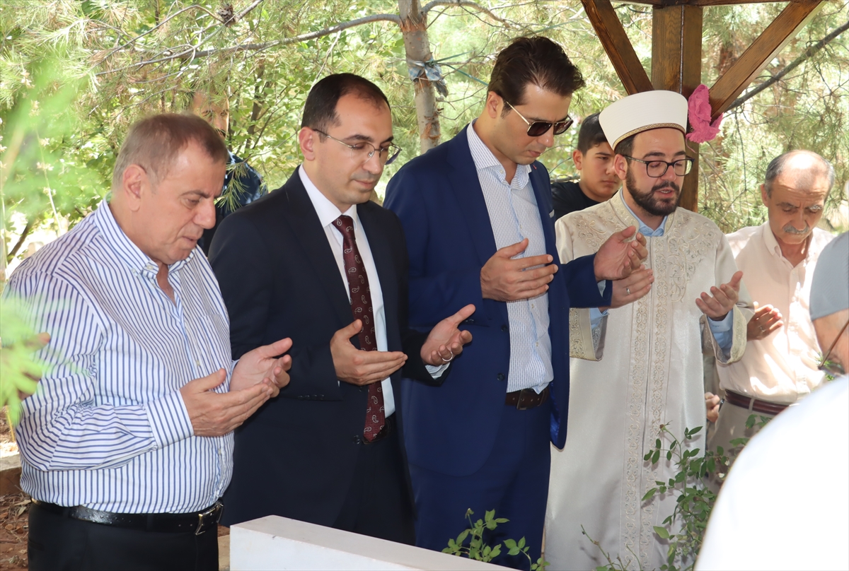 Mardin'de 15 Temmuz şehidi Bekdaş mezarı başında anıldı