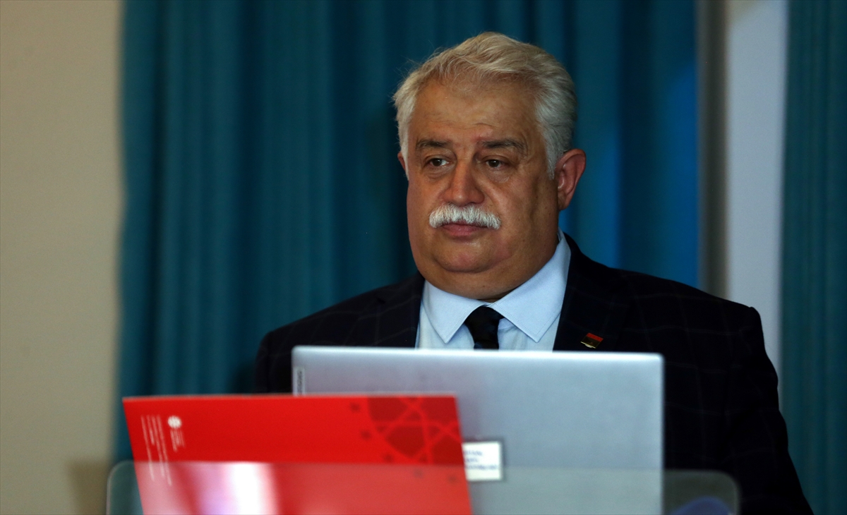 TÜBA Başkanı Şeker, Çanakkale'de konuştu