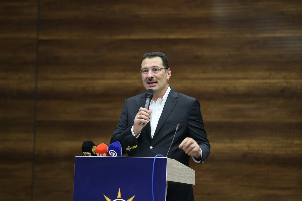AK Parti Genel Başkan Yardımcısı Yavuz, Van'da konuştu:
