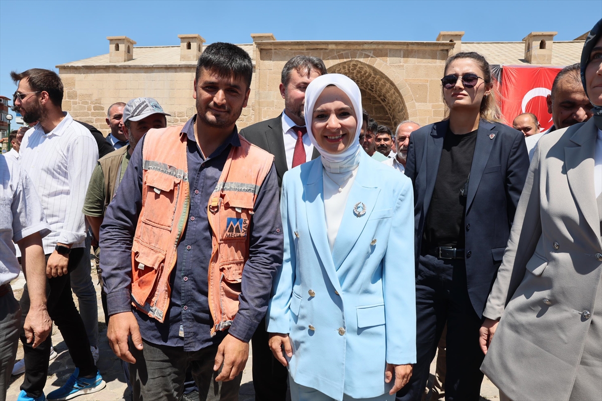 Bakan Göktaş, Döğer Belediyesinin Toplu Açılış Töreni'nde konuştu: