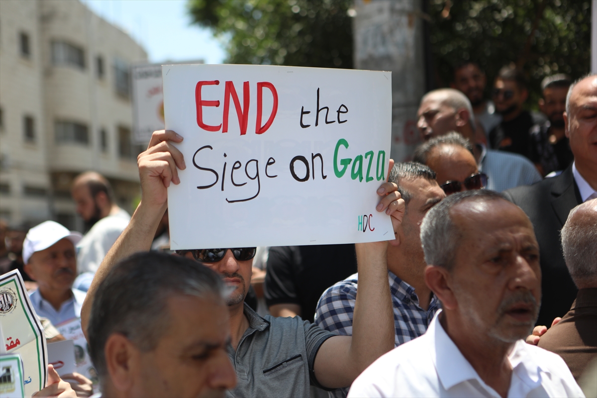 Batı Şeria'da “Gazze'ye ve İsrail Hapishanelerindeki Esirlere Destek” gösterileri yapıldı