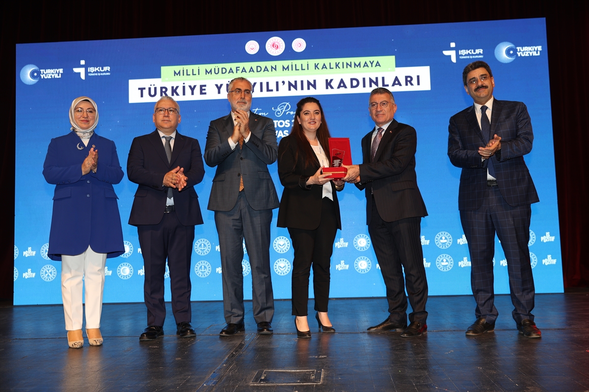 Çalışma ve Sosyal Güvenlik Bakanı Işıkhan, Sivas'ta konuştu: