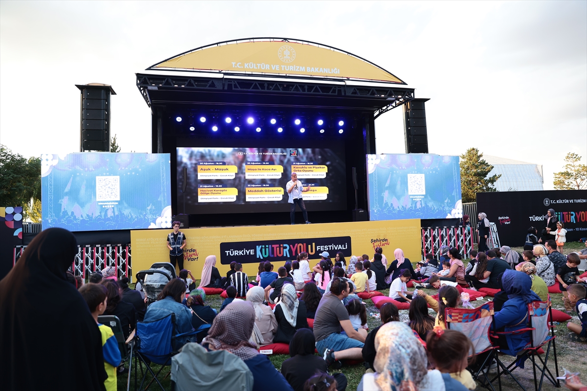 Erzurum Kültür Yolu Festivali konser ve söyleşilerle devam etti