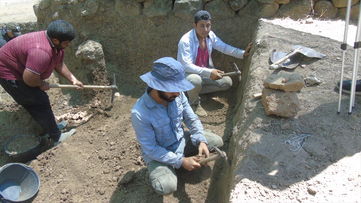 Gaziantep'te depremin ardından ara verilen Zincirli Höyük kazı çalışmaları yeniden başladı