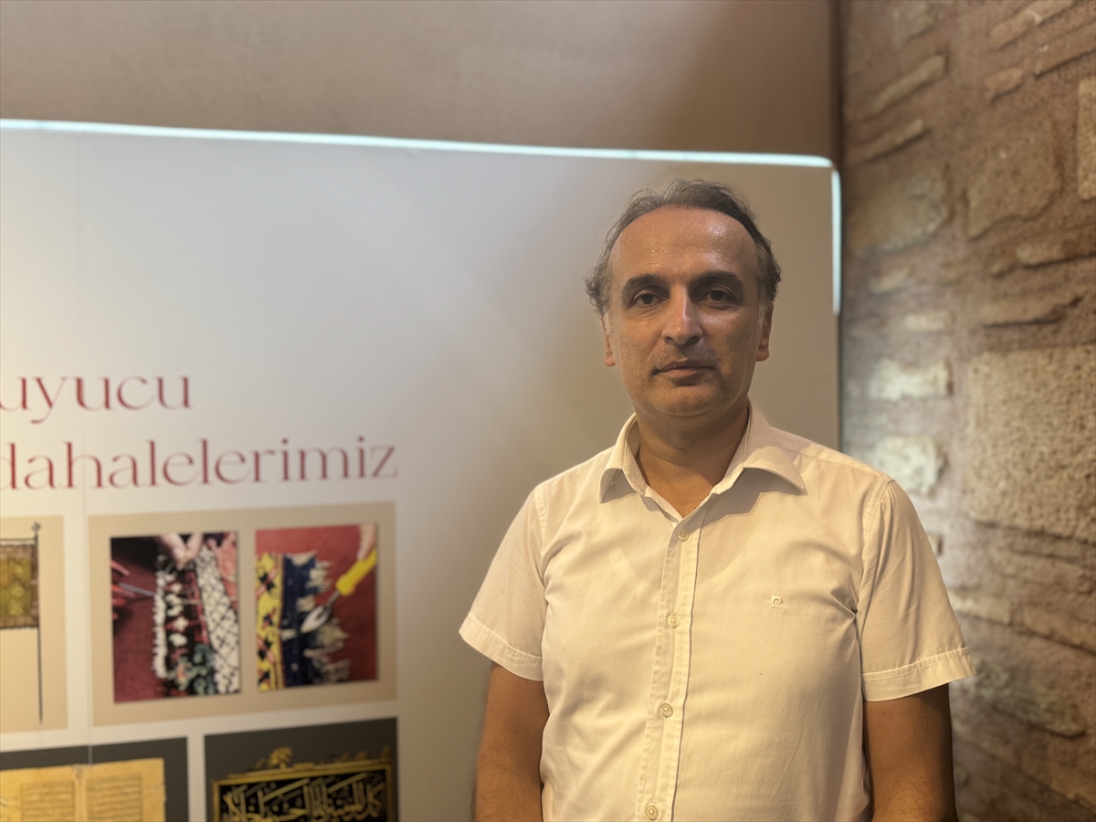 “Manevi Aydınlık, Şamdan” sergisi Üsküdar'da açıldı