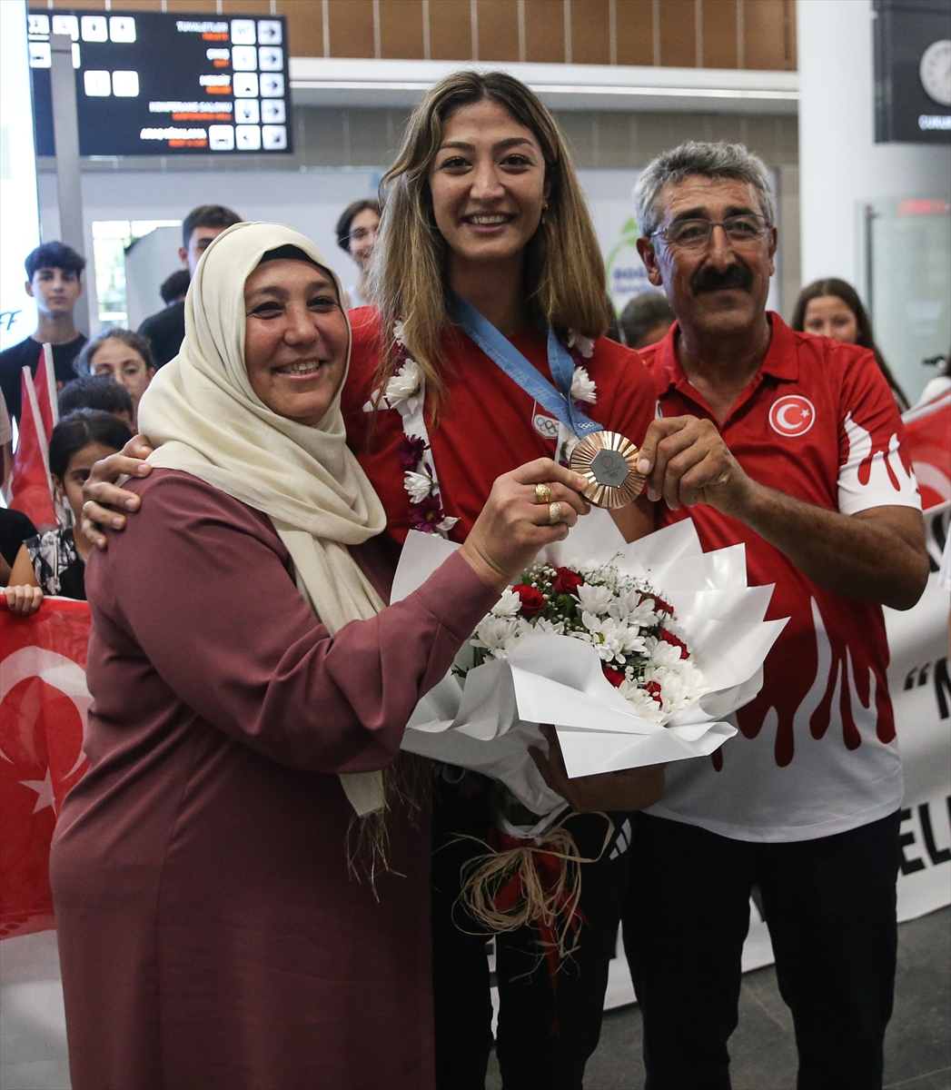 Olimpiyatlarda bronz madalya kazanan tekvandocu Nafia'dan “altın madalya” sözü