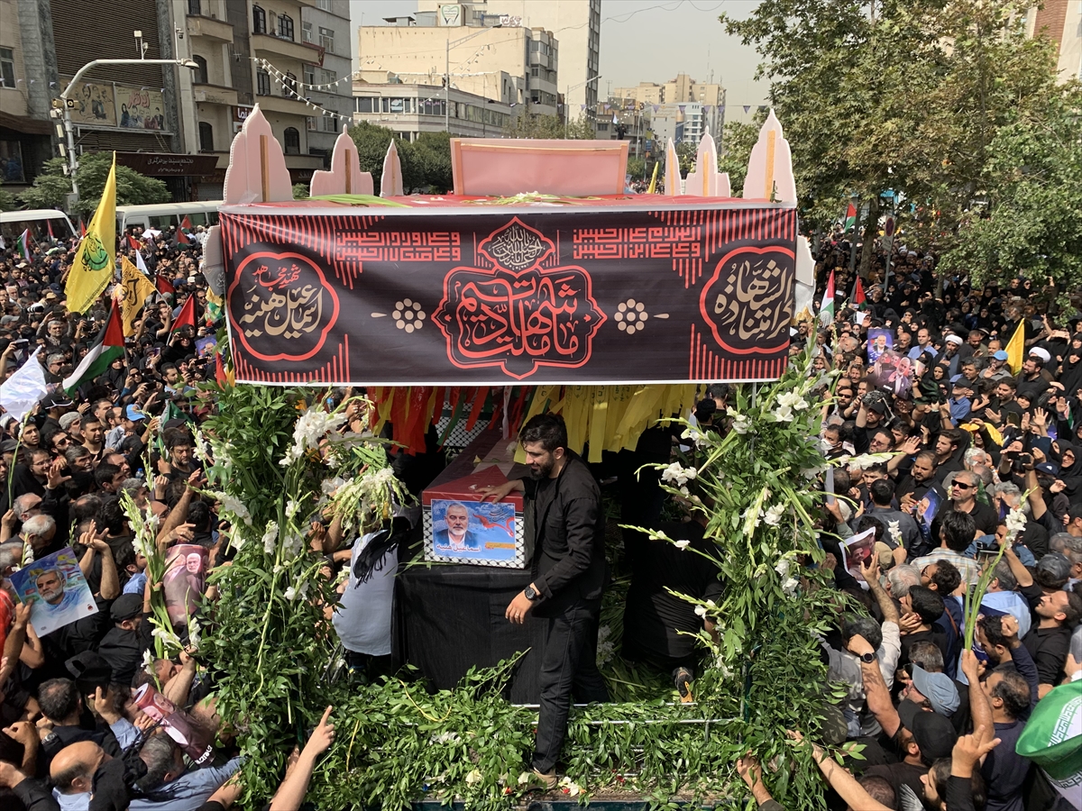Tahran'da suikasta uğrayan Hamas lideri Heniyye için cenaze töreni düzenlendi