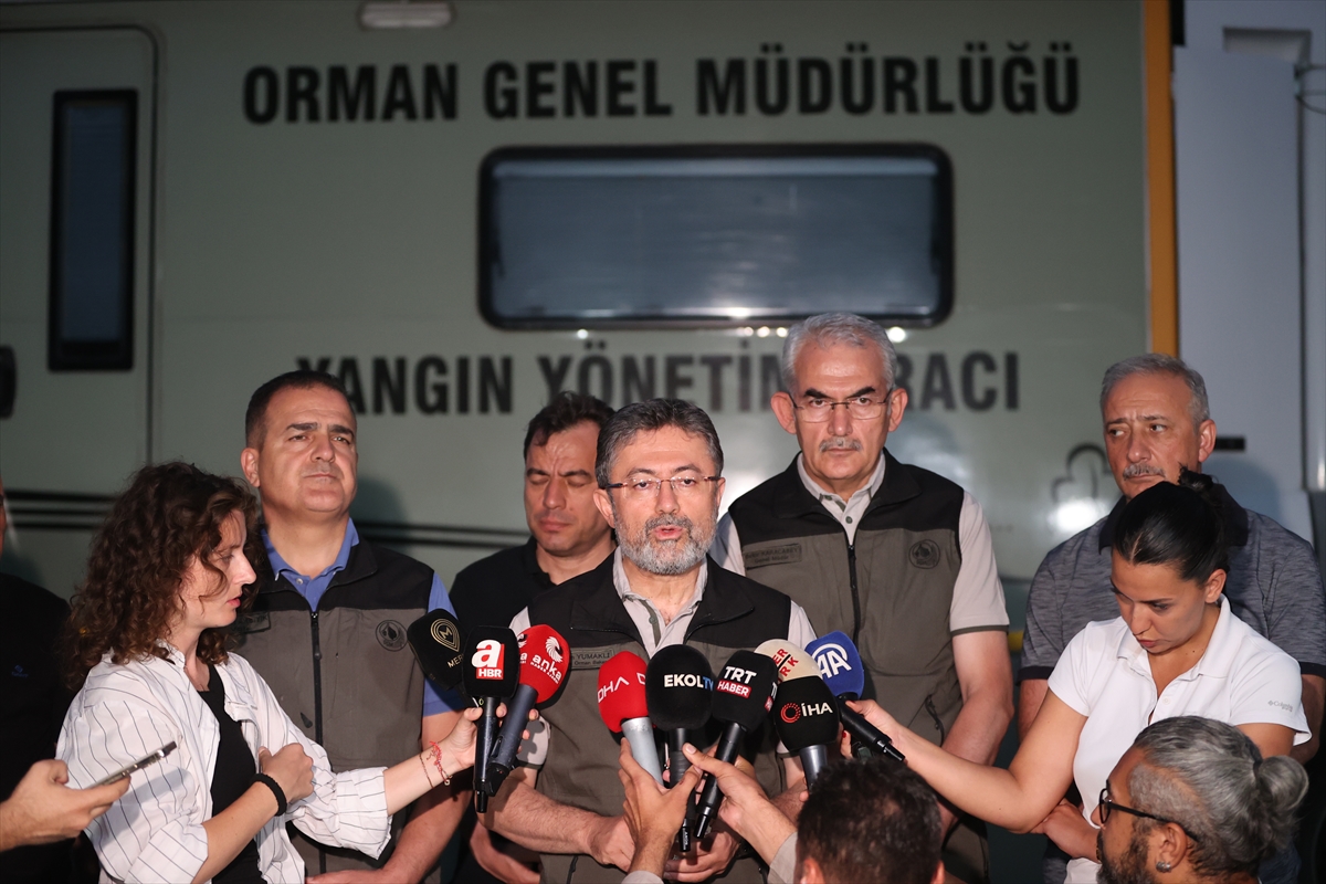 Tarım ve Orman Bakanı Yumaklı, Muğla'da Ula Yangın Yönetim Merkezi'nde konuştu: (1)