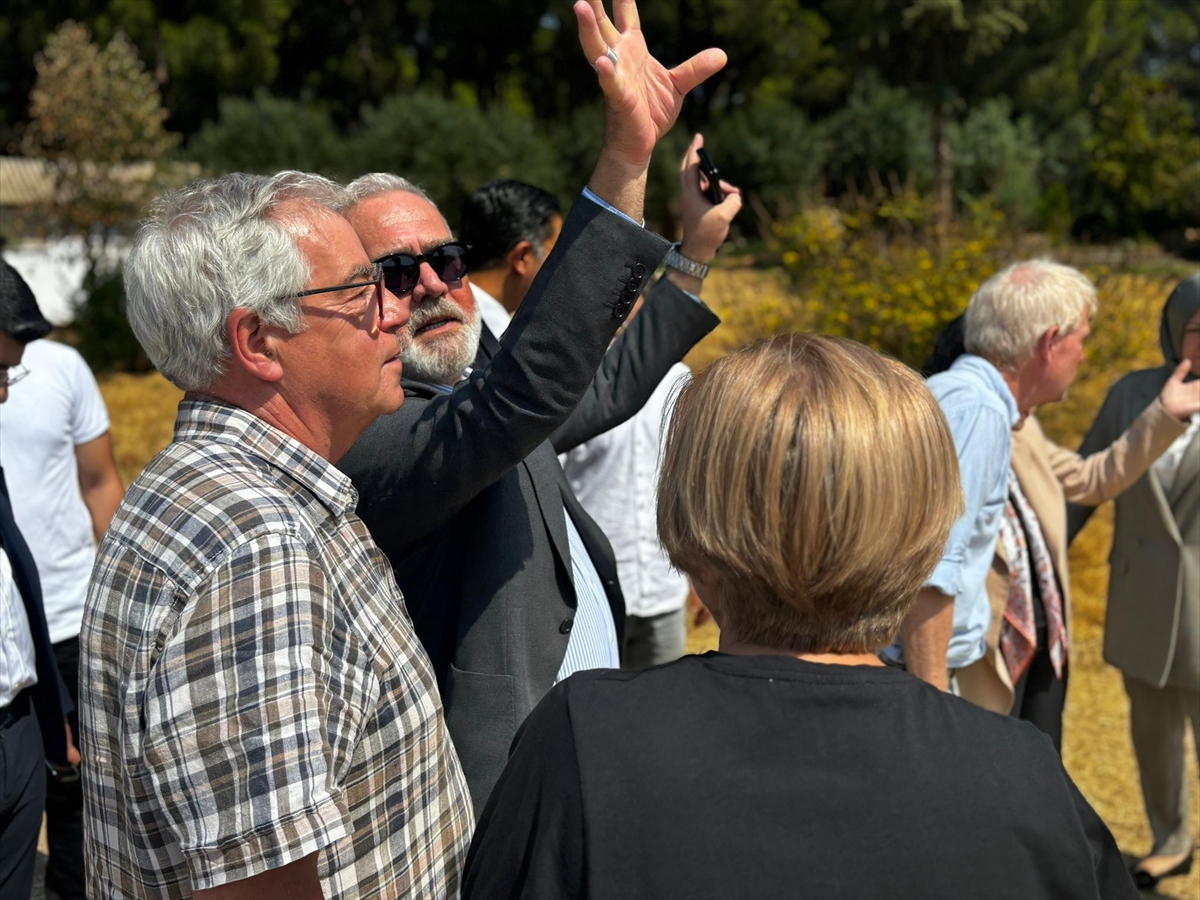 AK Parti Grup Başkanvekili Yenişehirlioğlu, Sardes Antik Kenti'ni ziyaret etti: