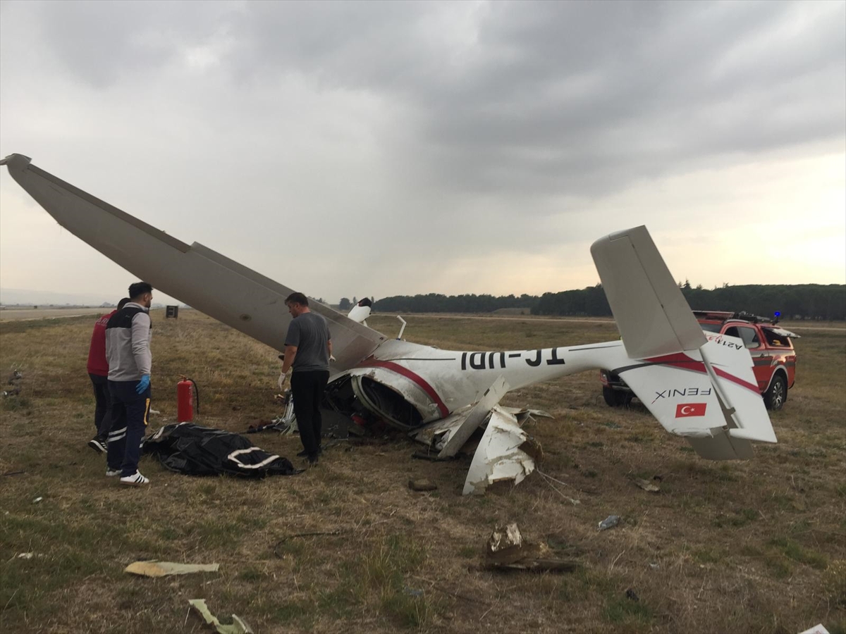 Bursa'da eğitim uçağının düşmesi sonucu iki pilot öldü