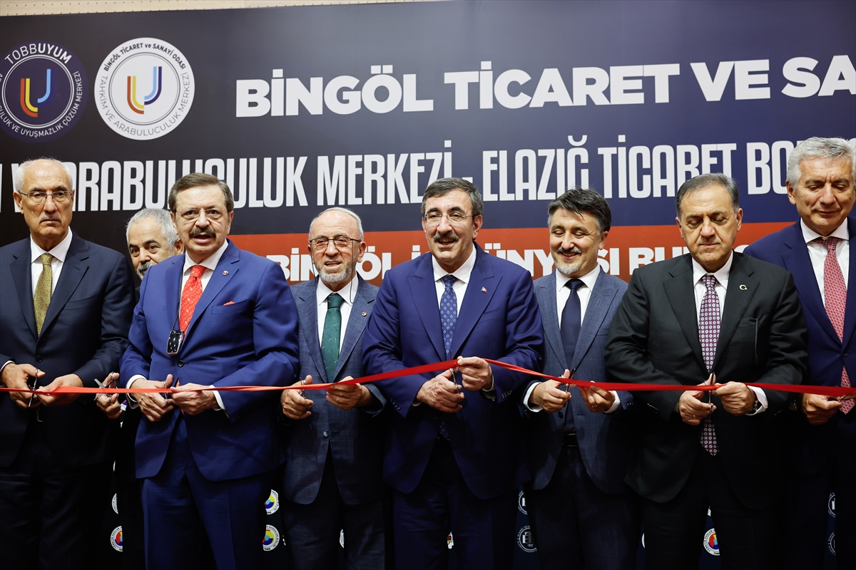 Cumhurbaşkanı Yardımcısı Yılmaz, Bingöl Ticaret ve Sanayi Odasını ziyaret etti