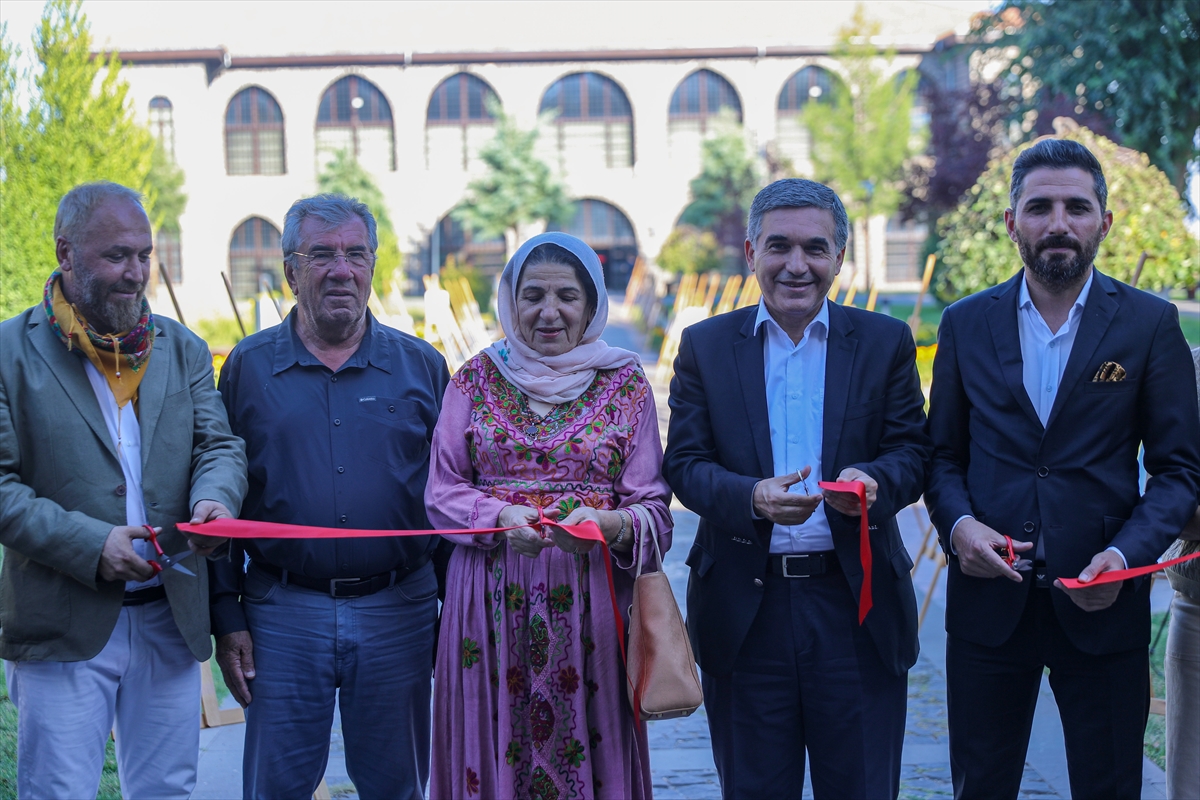 Diyarbakır'da “Çayönü Tepesi: 60 yıl 60 an” fotoğraf sergisi açıldı