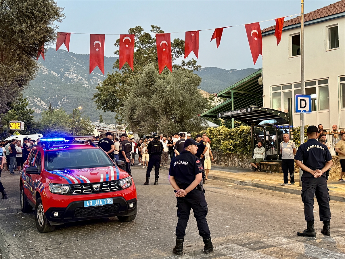 Fethiye'de iki grup arasında çıkan kavgada 13 kişi yaralandı