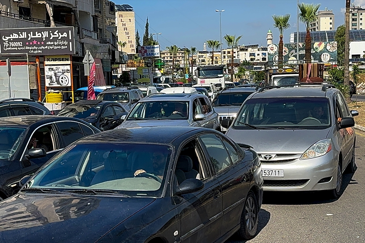 İsrail saldırıları nedeniyle Lübnan'ın güneyindeki halk bölgeden kaçıyor