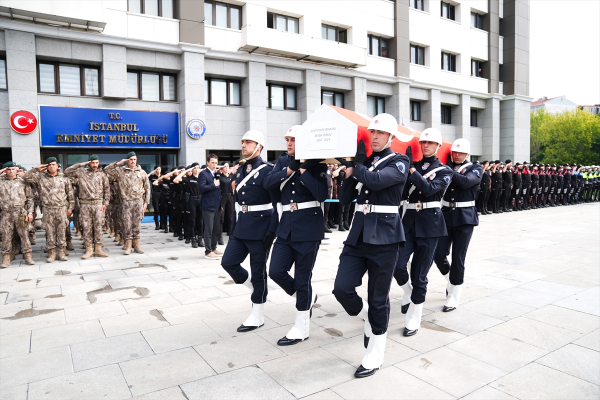 İstanbul'da şehit olan polis memuru için cenaze töreni düzenlendi