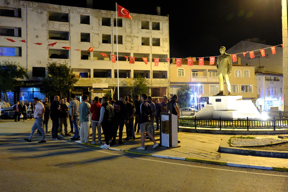 Kırklareli'nde Atatürk heykeline zarar vermeye çalışan kişi hakkında işlem başlatıldı