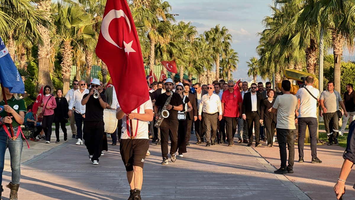 Kocaeli'de düzenlenen Zıpkınla Balık Avı Türkiye Şampiyonası'nın açılış töreni yapıldı