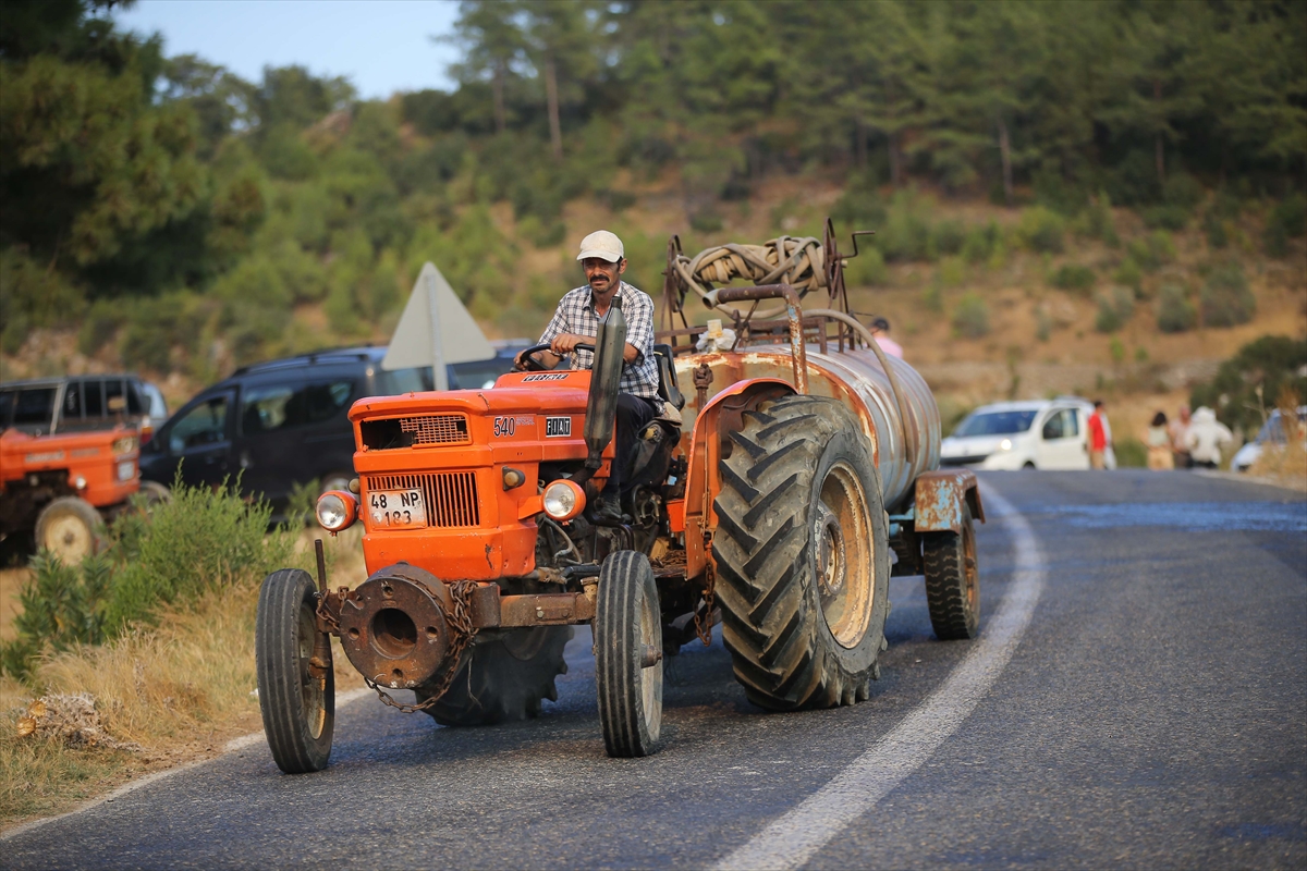 GÜNCELLEME – 3 – Muğla'da çıkan orman yangınına müdahale ediliyor