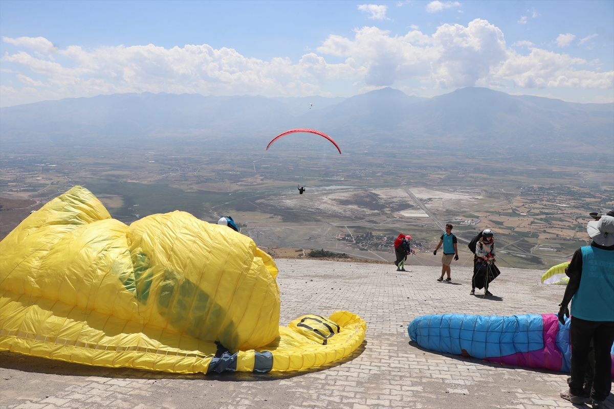 Paramotor sporcuları kayıt altına alınacak