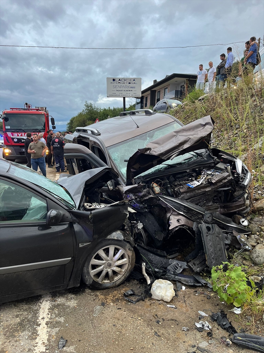 Trabzon'da trafik kazasında 7 kişi yaralandı