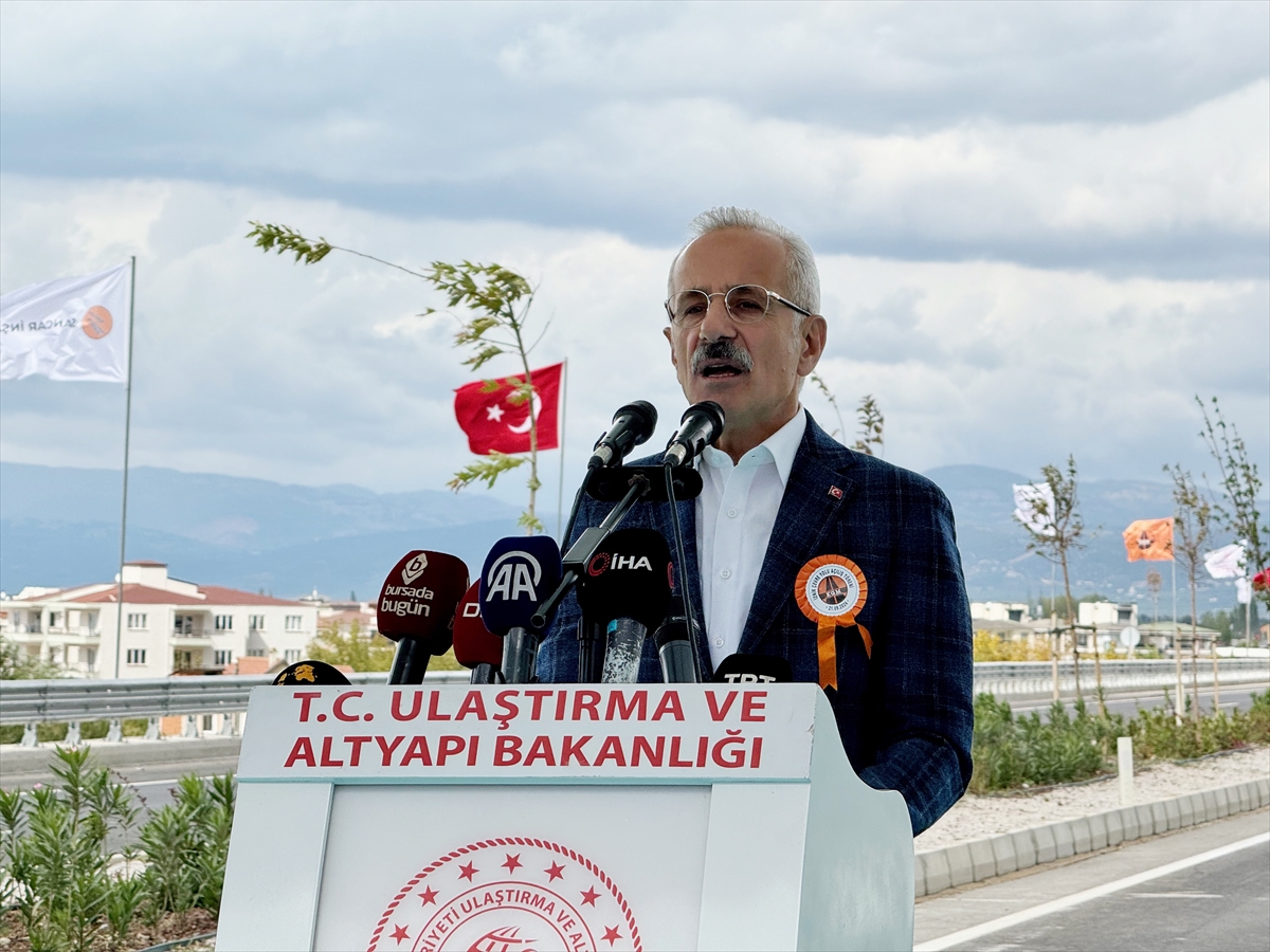 Ulaştırma ve Altyapı Bakanı Uraloğlu, İznik Çevre Yolu Açılış Töreni'nde konuştu: