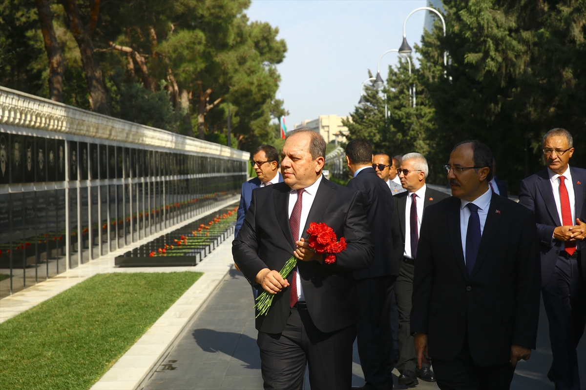 Yargıtay Başkanı Kerkez, Azerbaycan'da Yüksek Mahkeme Başkanı Kerimov'la görüştü