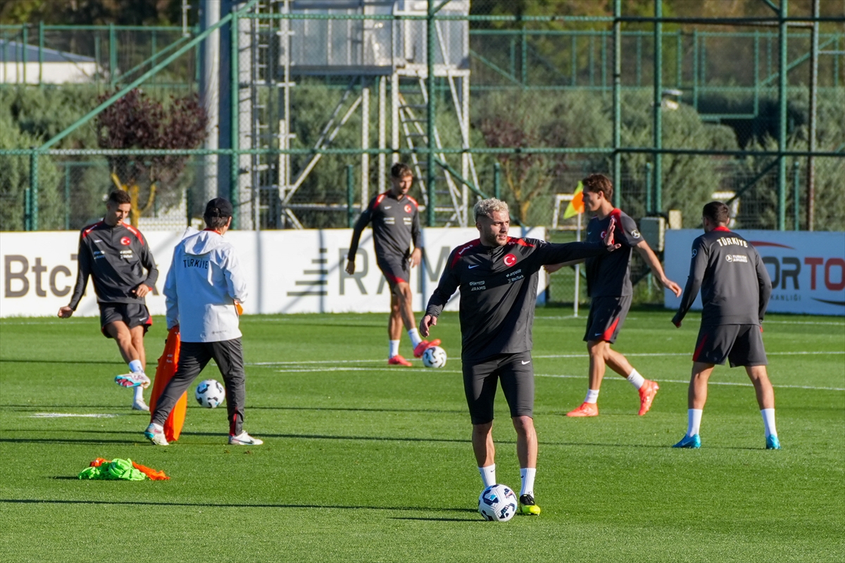 A Milli Futbol Takımı, Karadağ maçının hazırlıklarını sürdürdü