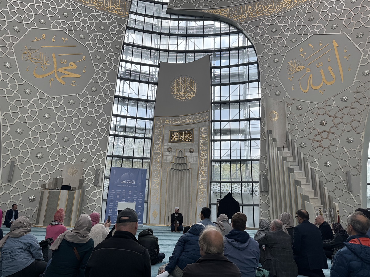 Almanya'daki camilerde “Açık Cami Günü” etkinliği düzenlendi