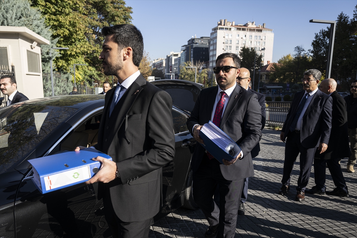 Anahtar Partinin kuruluş dilekçesi İçişleri Bakanlığına teslim edildi