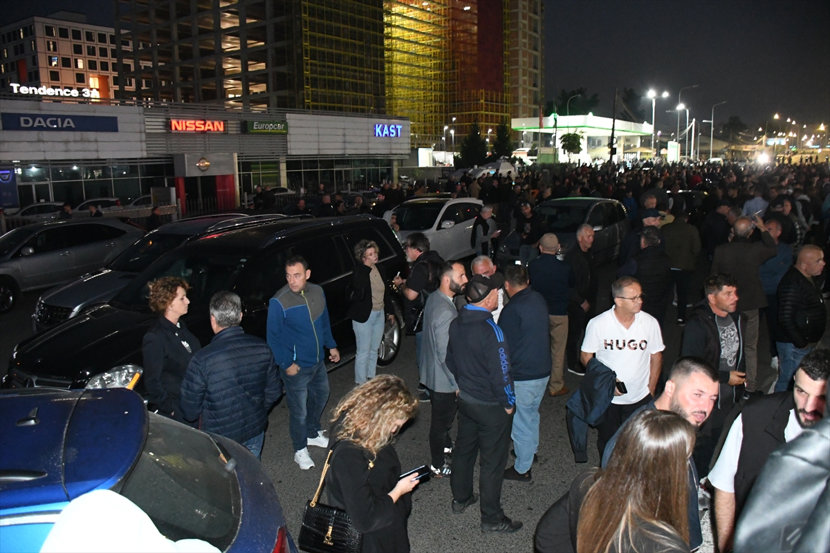 Arnavutluk'ta hükümet karşıtı protesto gösterisi düzenlendi