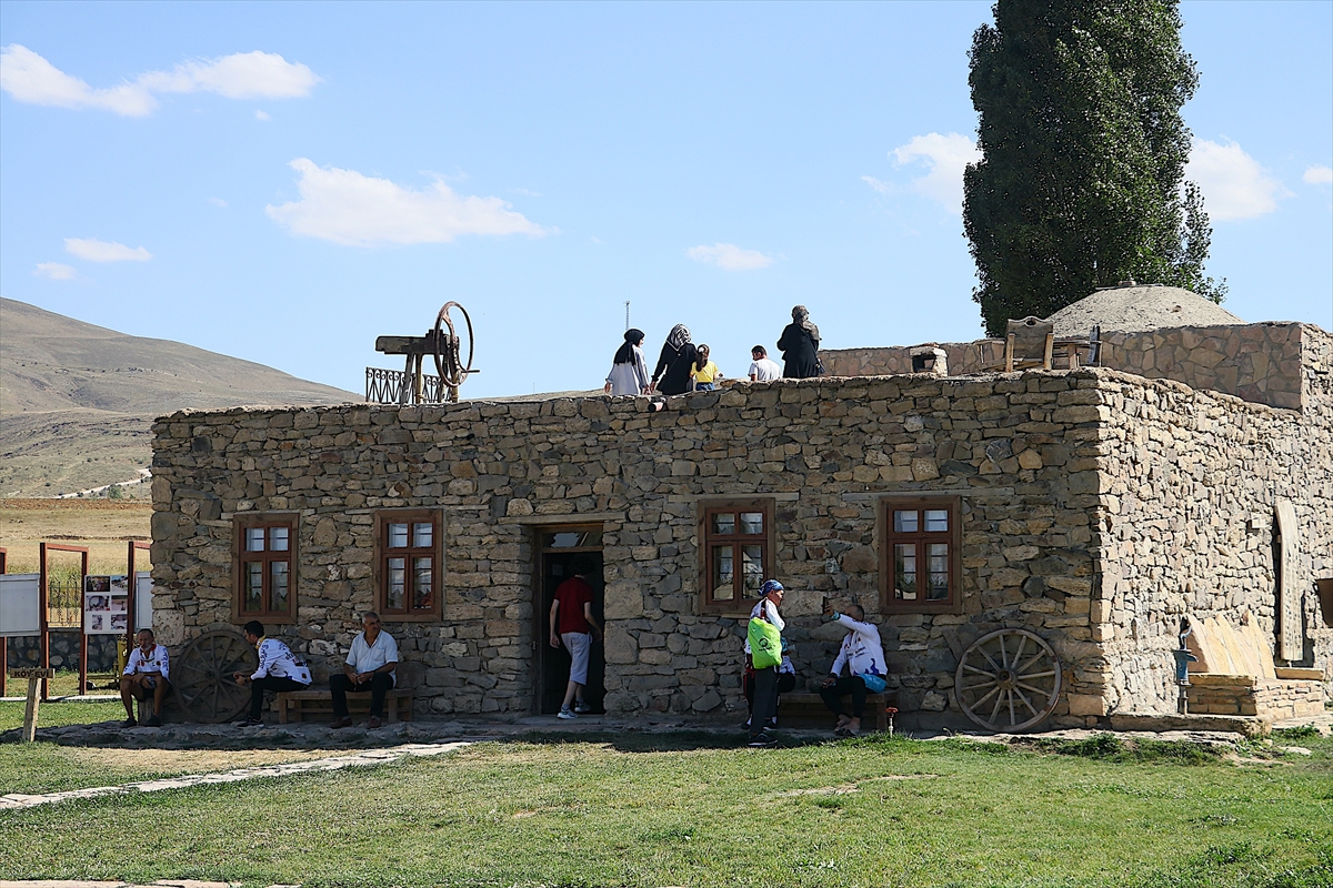 Bayburt'un uluslararası ödüllü müzeleri kentin nüfusundan çok ziyaretçiyi ağırladı