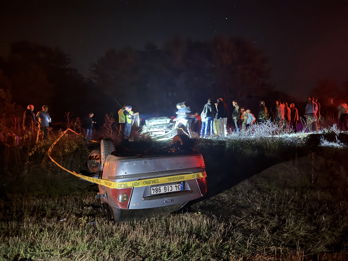 Bolu'da iki otomobilin çarpıştığı kazada 6 kişi yaralandı