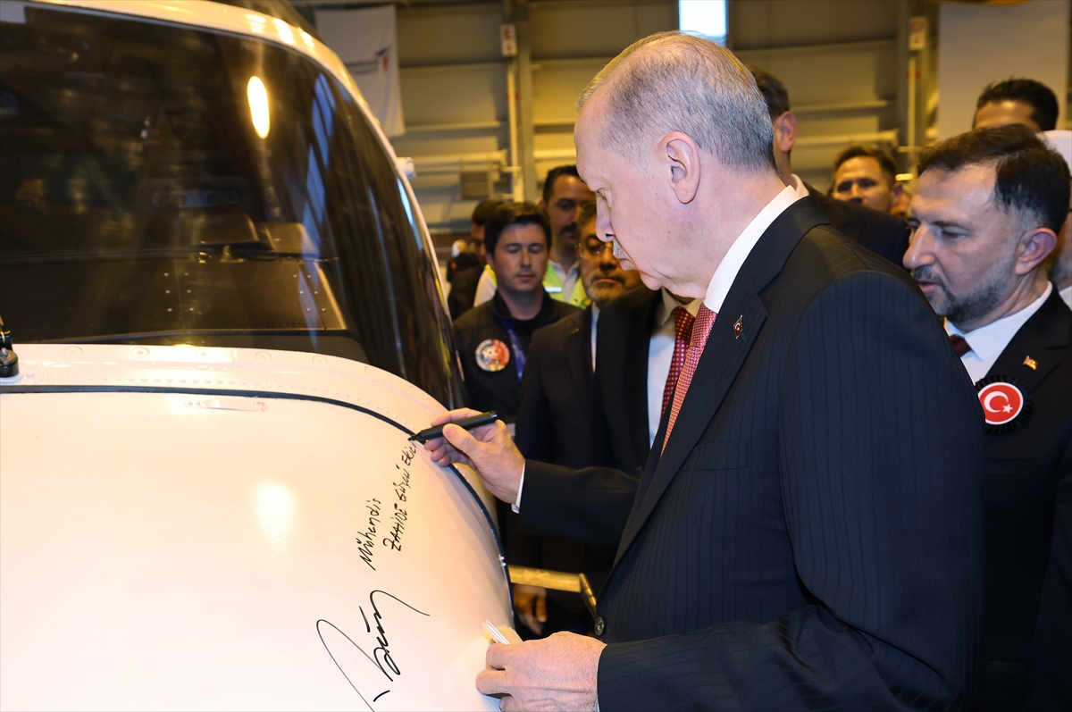 Cumhurbaşkanı Erdoğan, TUSAŞ'ta GÖKBEY Helikopteri Teslimat Töreni”nde konuştu: (2)